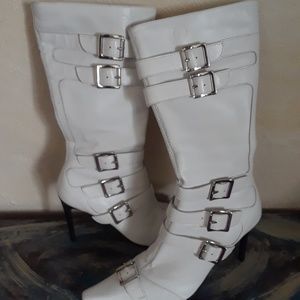 "Bronx" size 6M  White Leather Helene Boots